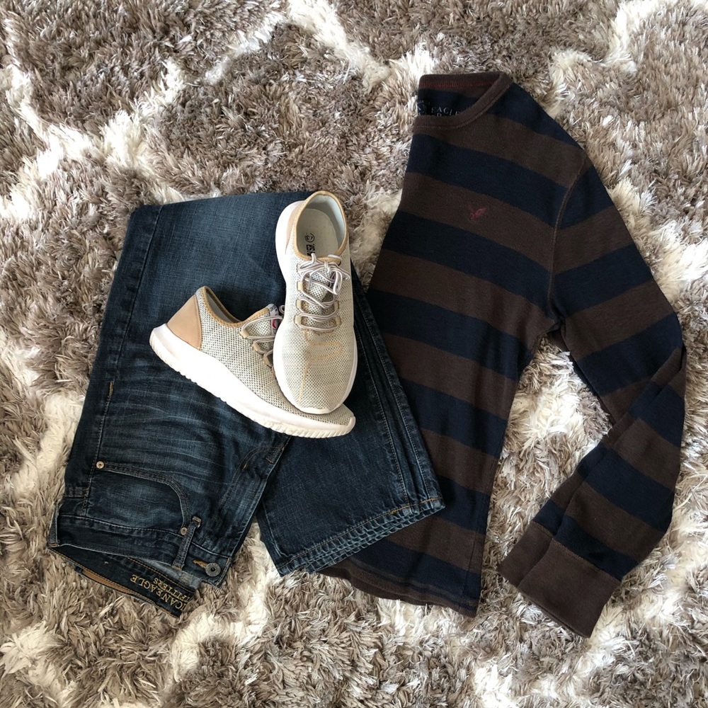 🏈 AEO Navy & Brown Long Sleeve Tee